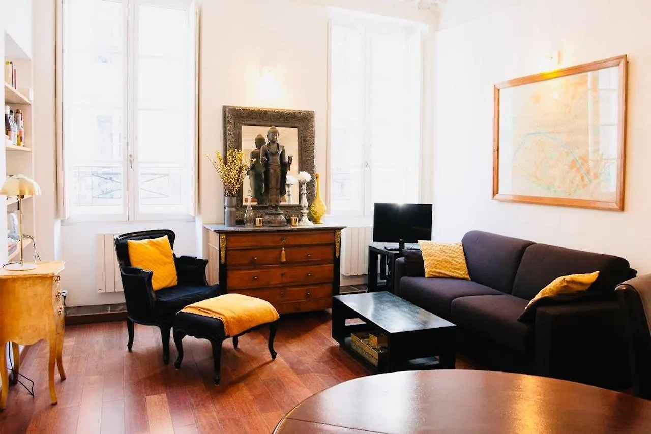 Апартаменты Romantic Near Le Marais *