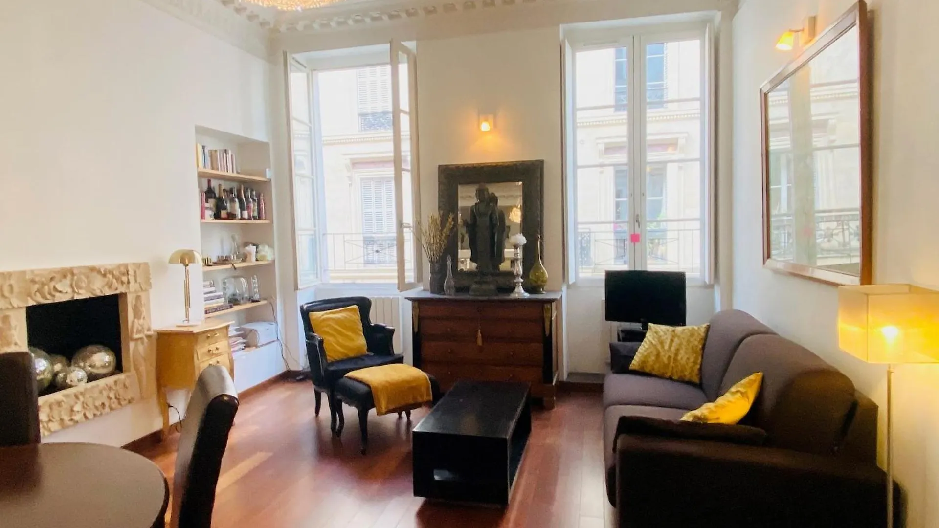 Апартаменты Romantic Near Le Marais *
