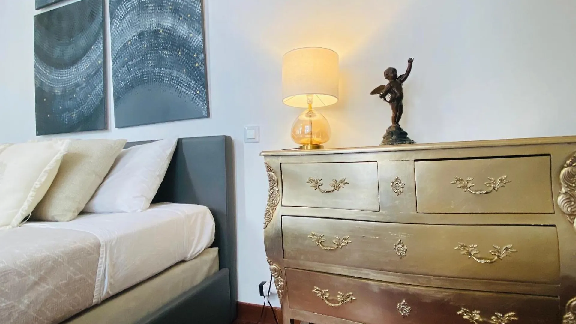 Apartment Romantic Near Le Marais Paris